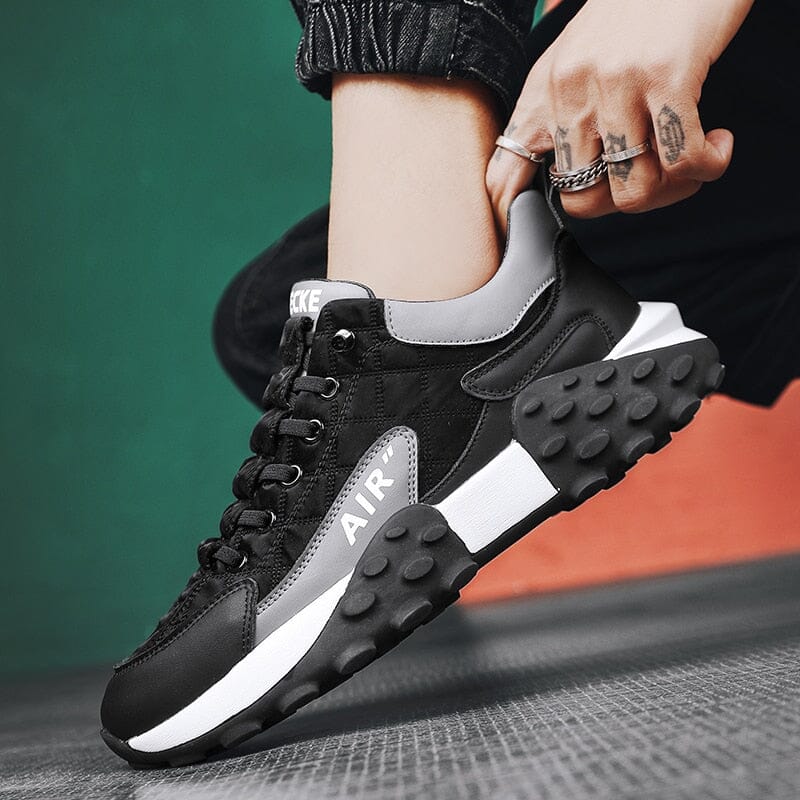 Bequeme und strapazierfähige Sneaker – Air Cross