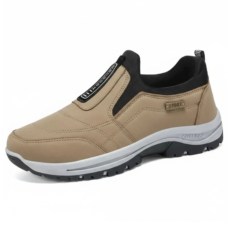 Bequeme und strapazierfähige Schuhe – Outdoor